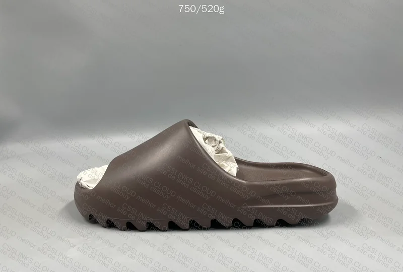 Yeezy Slide Brown 3