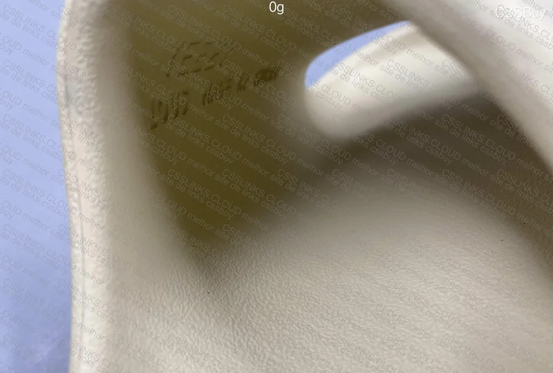 Yeezy Slide New Bone (LW B Grade) 2