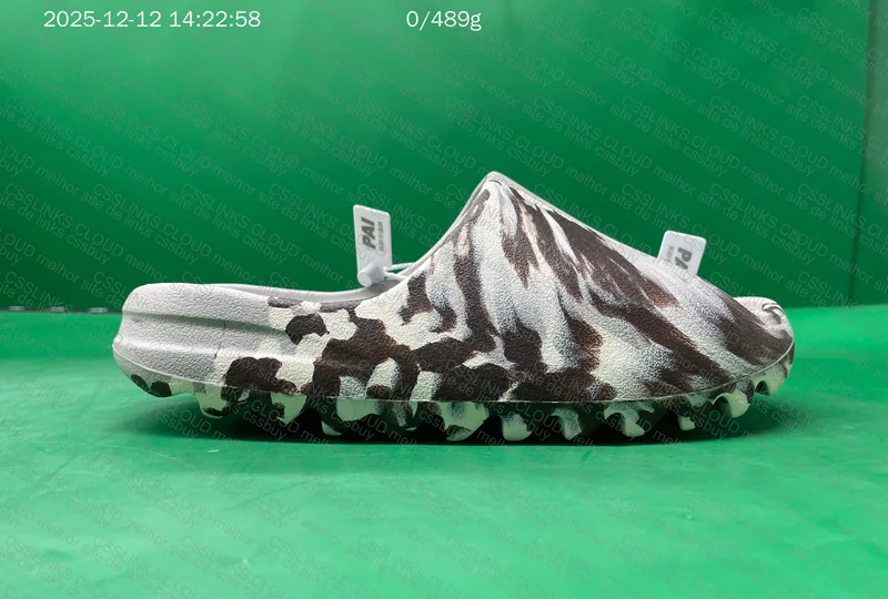 Yeezy Slide Oil White Gray ---PAI--- 4