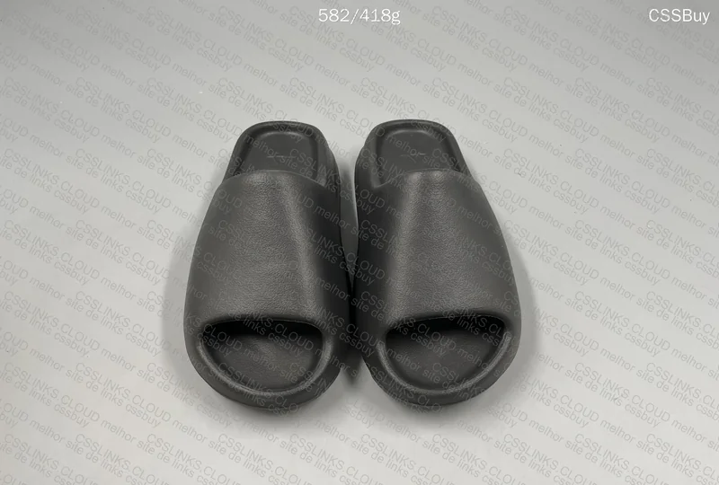 Yeezy Slide Onix