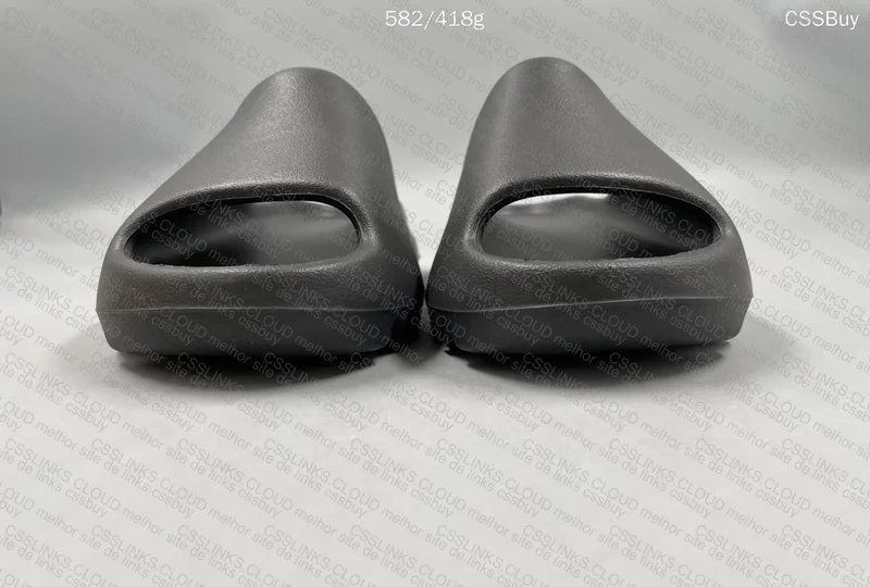 Yeezy Slide Onix 2