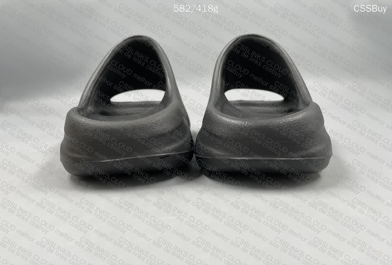 Yeezy Slide Onix 3