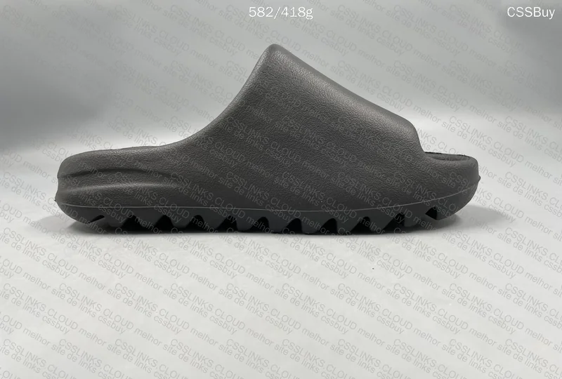 Yeezy Slide Onix 4