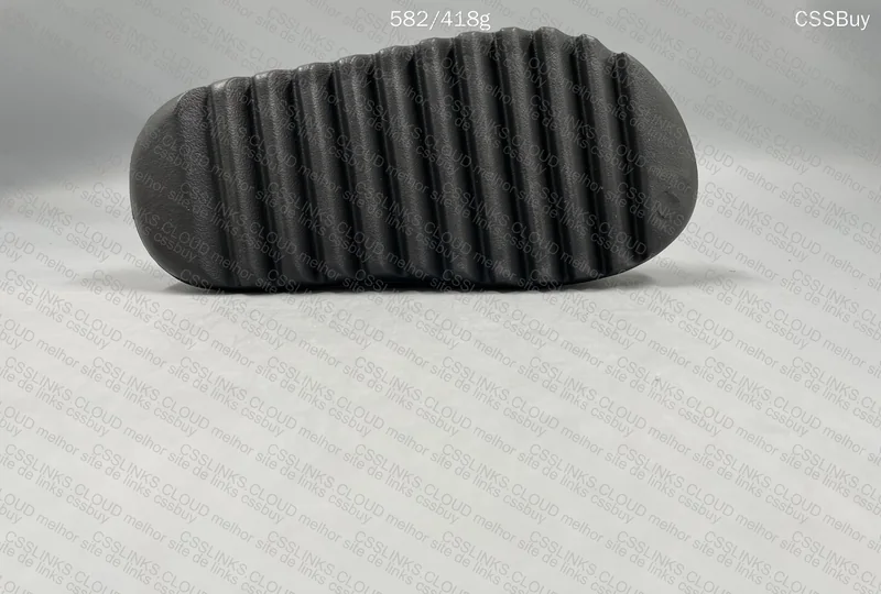 Yeezy Slide Onix 7