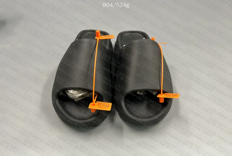 Yeezy Slide Onix 6