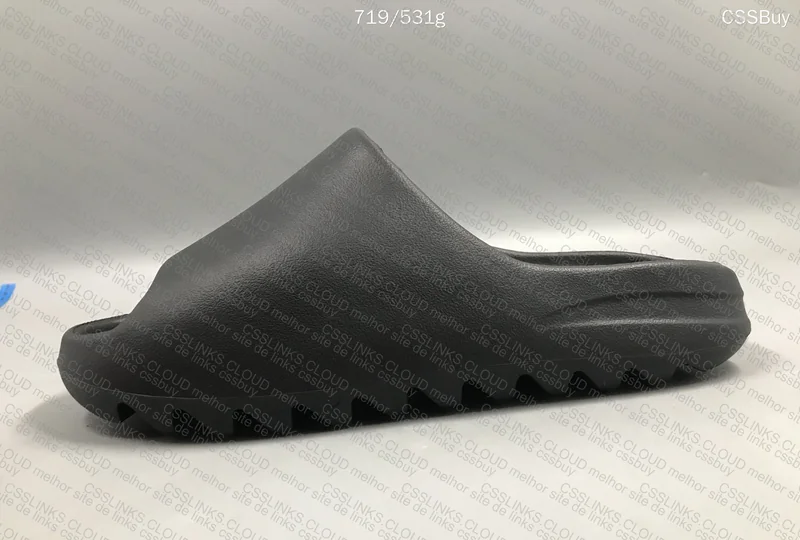 Yeezy Slide Onyx - With Measurement