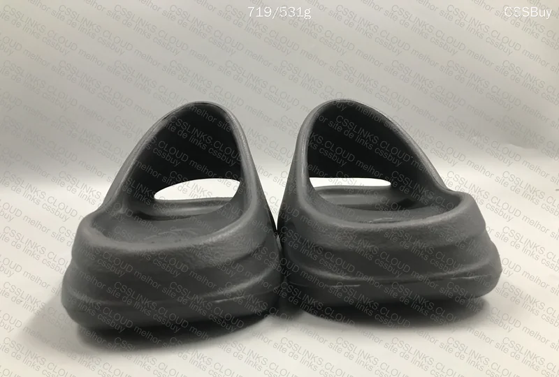 Yeezy Slide Onyx - With Measurement 4