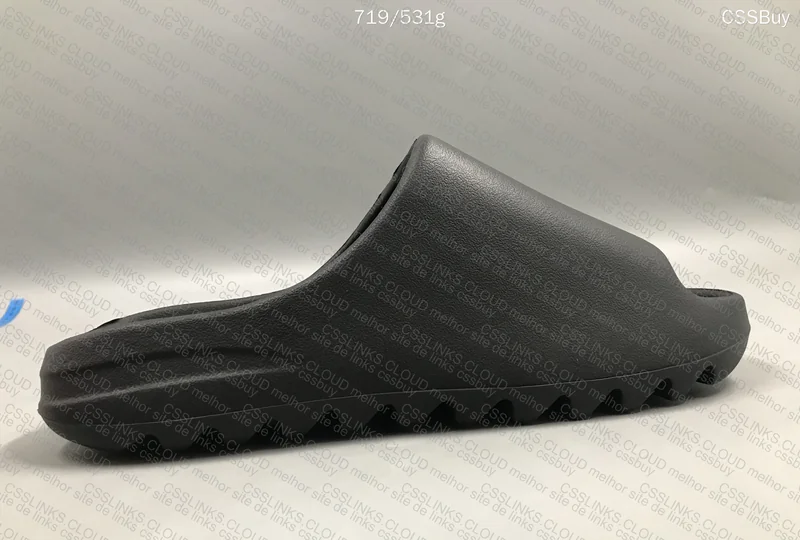 Yeezy Slide Onyx - With Measurement 5