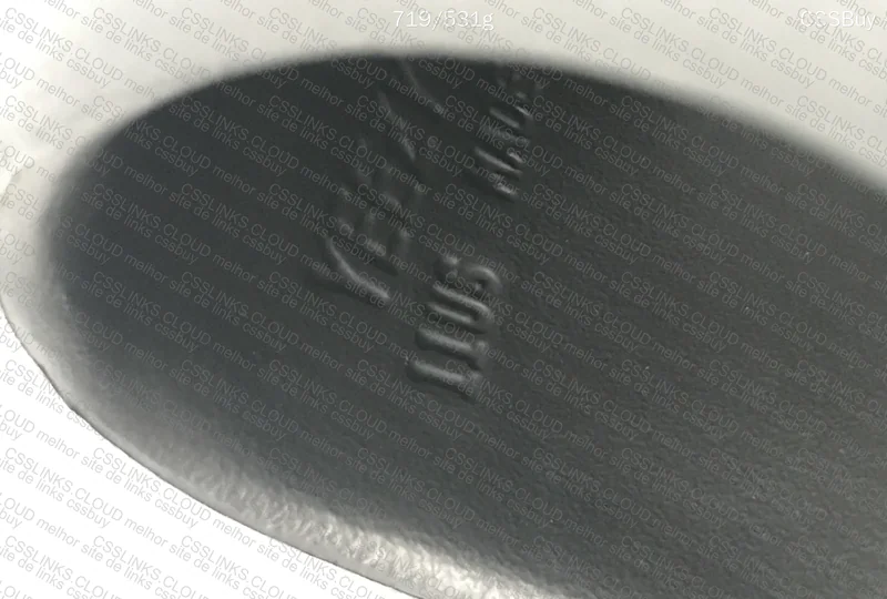 Yeezy Slide Onyx - With Measurement 7