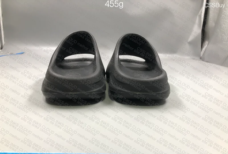 Yeezy Slide Onyx 3