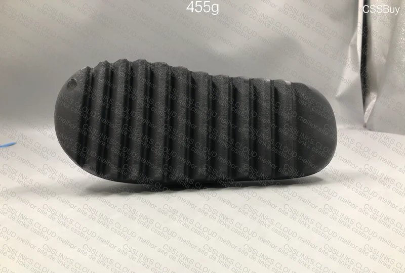 Yeezy Slide Onyx 4