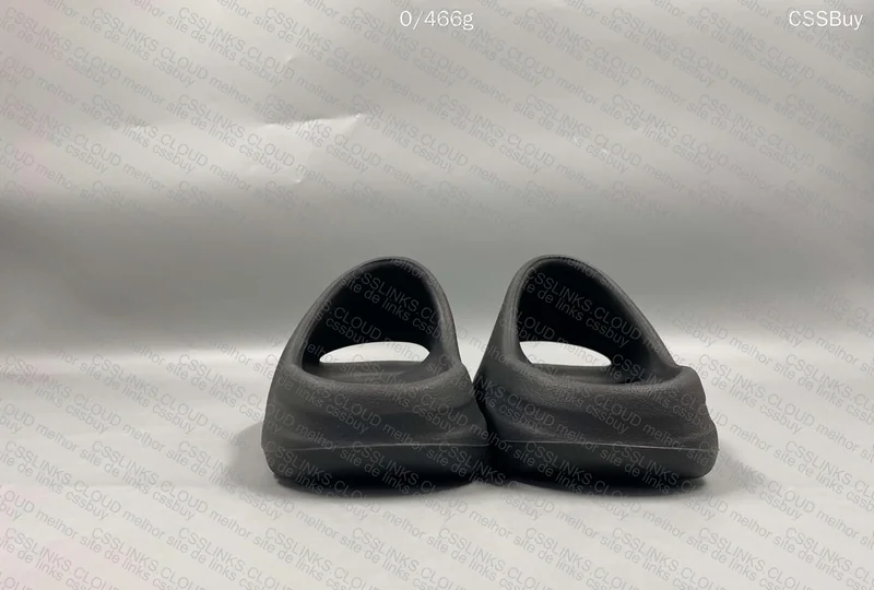 Yeezy Slide Onyx 3