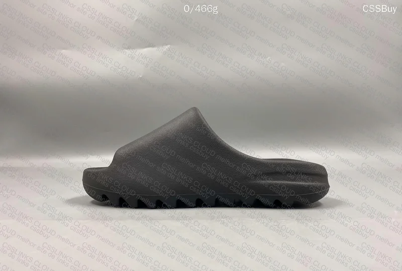 Yeezy Slide Onyx 4