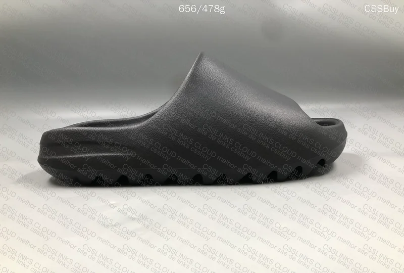 Yeezy Slide onyx 10