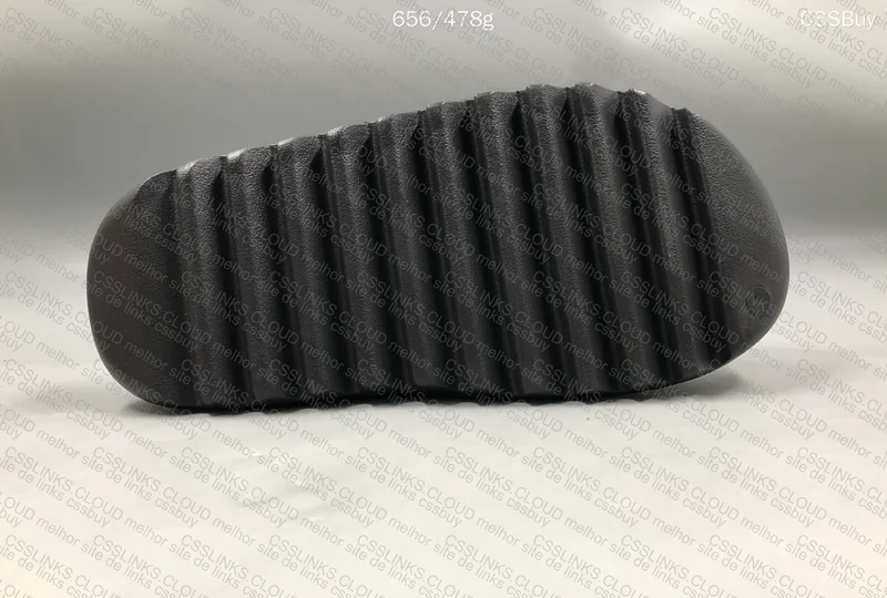 Yeezy Slide onyx 9