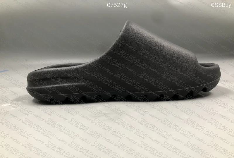 Yeezy Slide Onyx 4