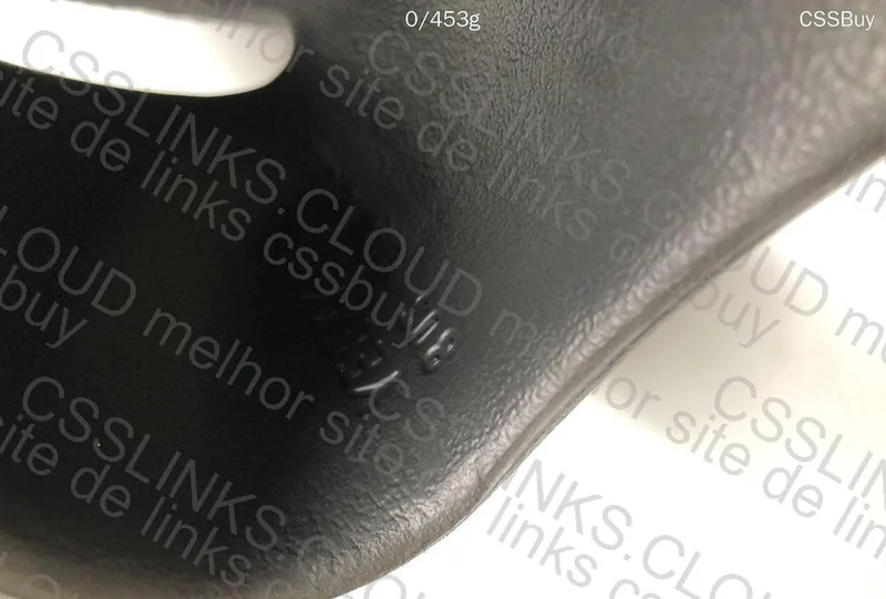 Yeezy Slide Onyx 8