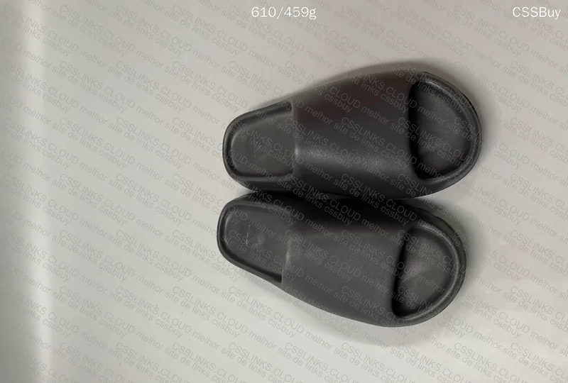Yeezy Slide Onyx 3