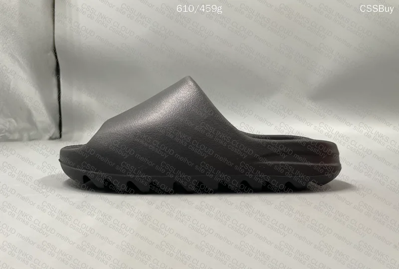 Yeezy Slide Onyx 4