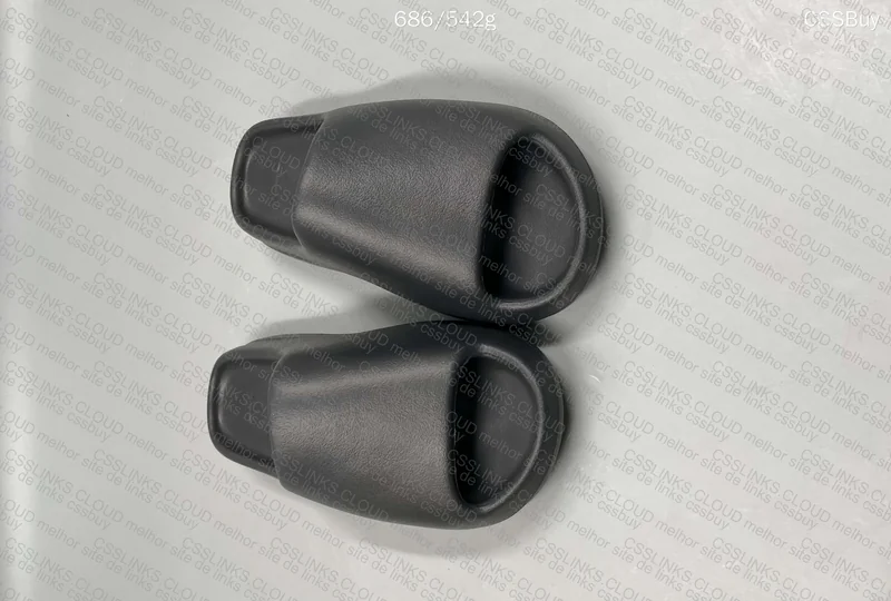 Yeezy Slide - Onyx 5