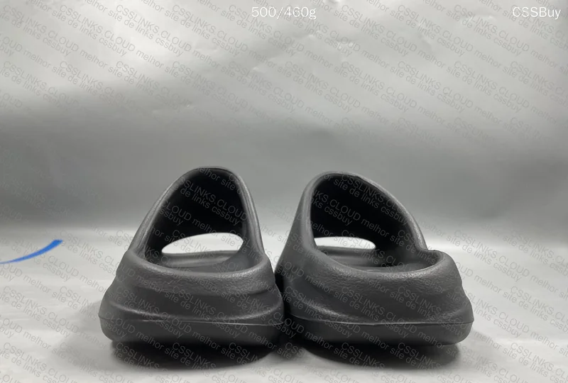Yeezy Slide Onyx 4