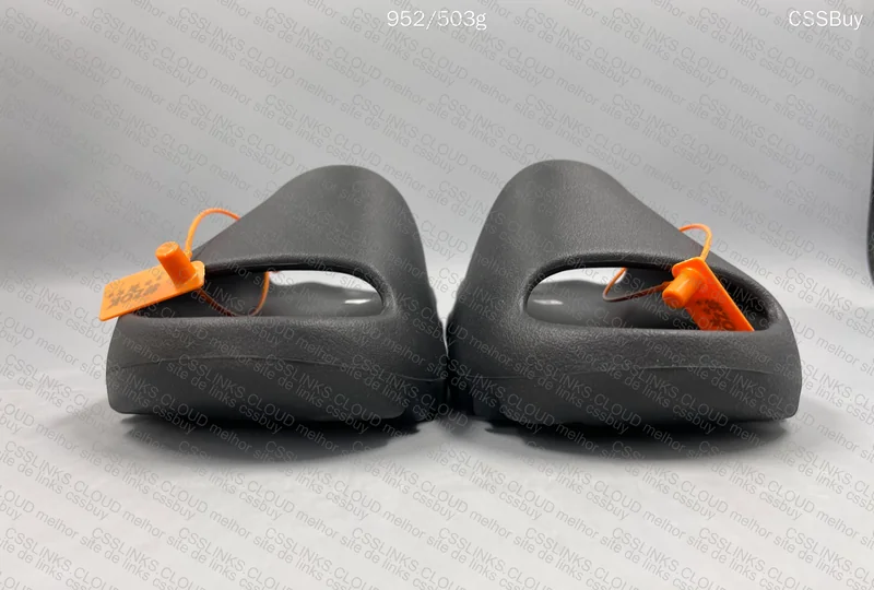 YEEZY SLIDE ONYX 10