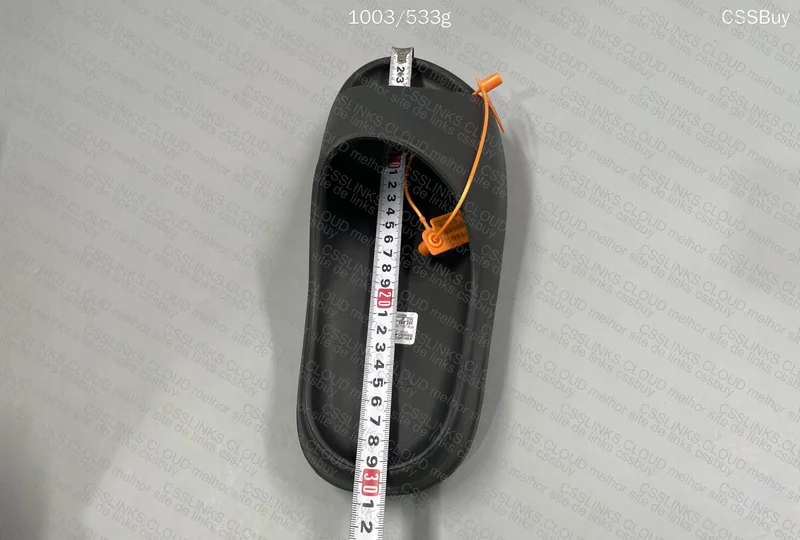 yeezy slide onyx 3