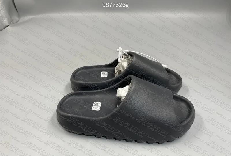 YEEZY SLIDE ONYX