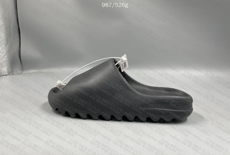YEEZY SLIDE ONYX 3