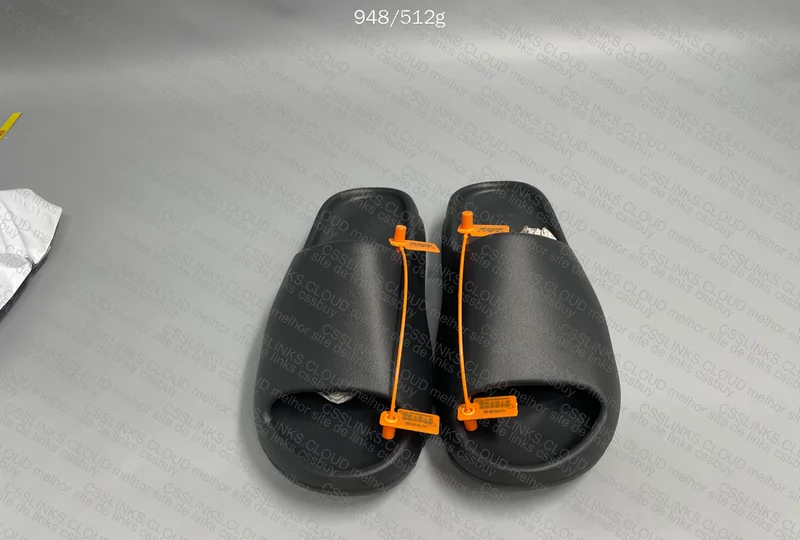 yeezy slide onyx 3