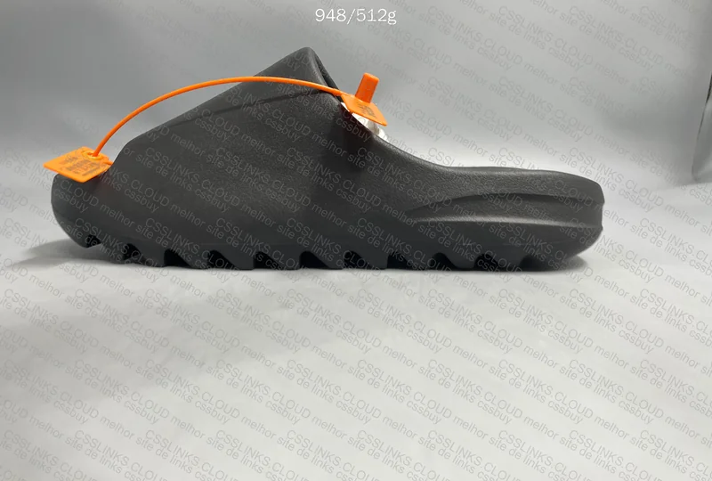 yeezy slide onyx 4