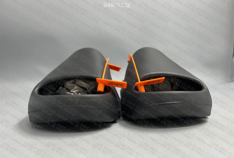 yeezy slide onyx 8