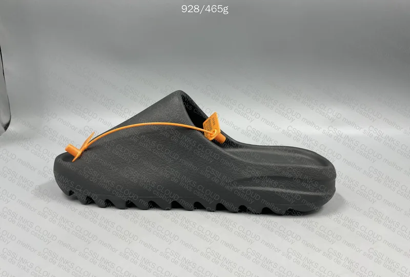 YEEZY SLIDE ONYX 4