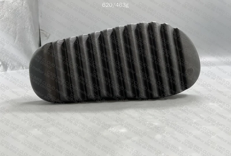 Yeezy Slide onyx 4