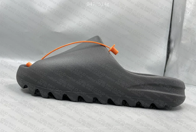 Yeezy Slide - Onyx 5