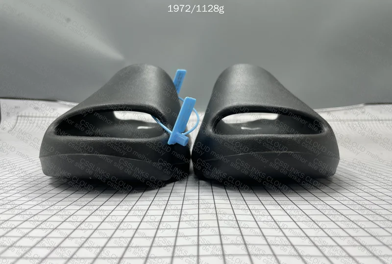yeezy slide onyx 2
