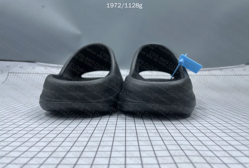 yeezy slide onyx 3