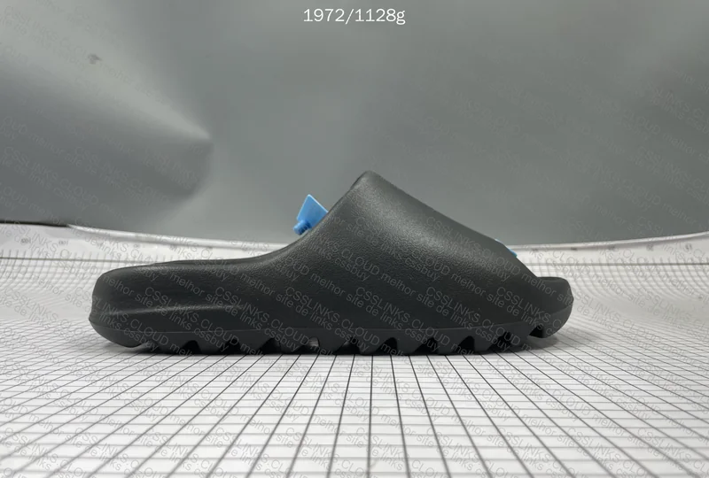 yeezy slide onyx 7