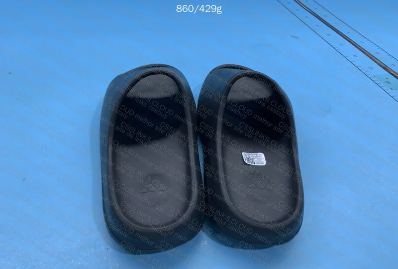 Yeezy Slide Onyx