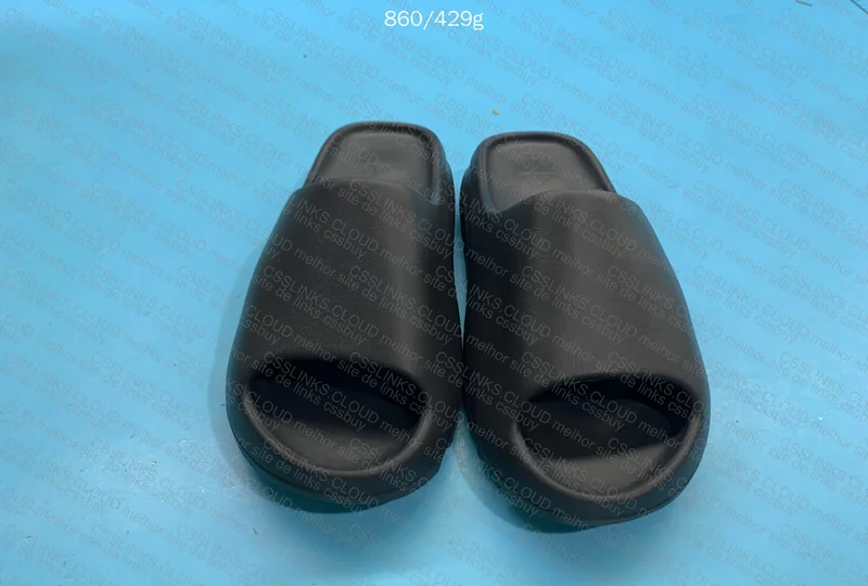 Yeezy Slide Onyx 3