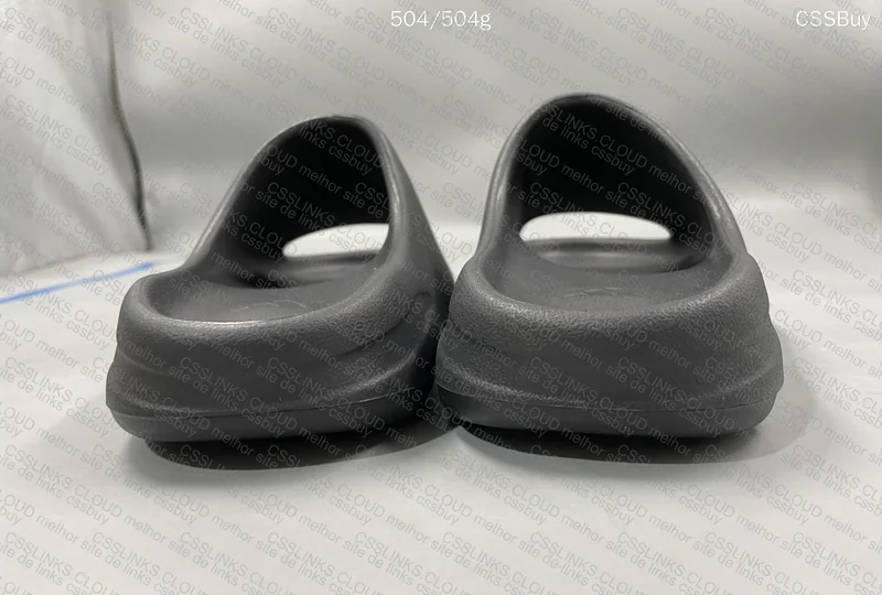 Yeezy slide onyx - GL ?? 4