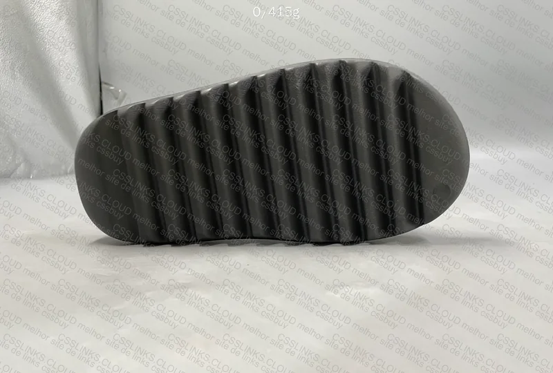 Yeezy Slide Onyx LW B 3