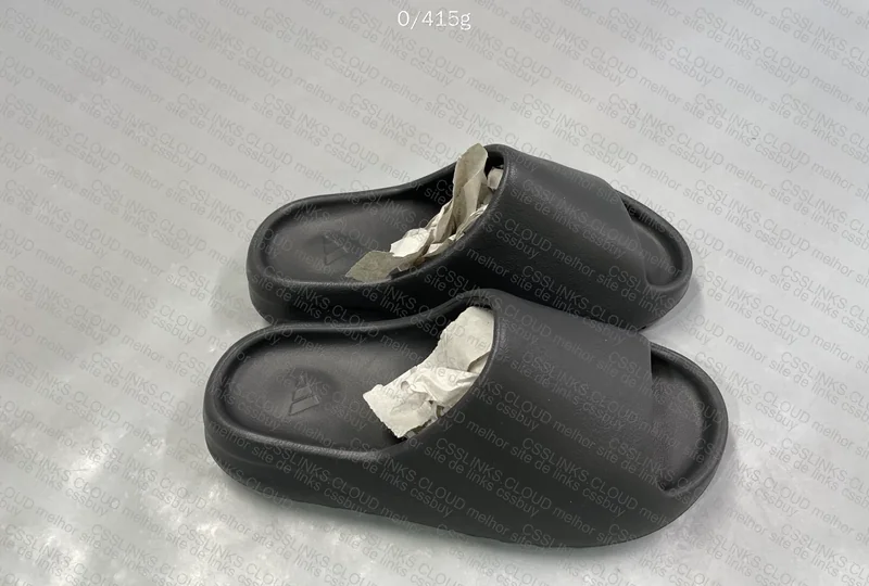 Yeezy Slide Onyx LW B 6