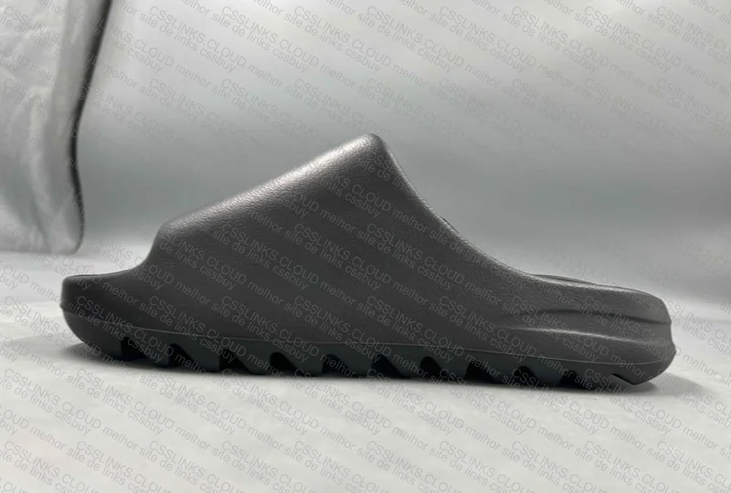 Yeezy Slide Onyx LW B 5