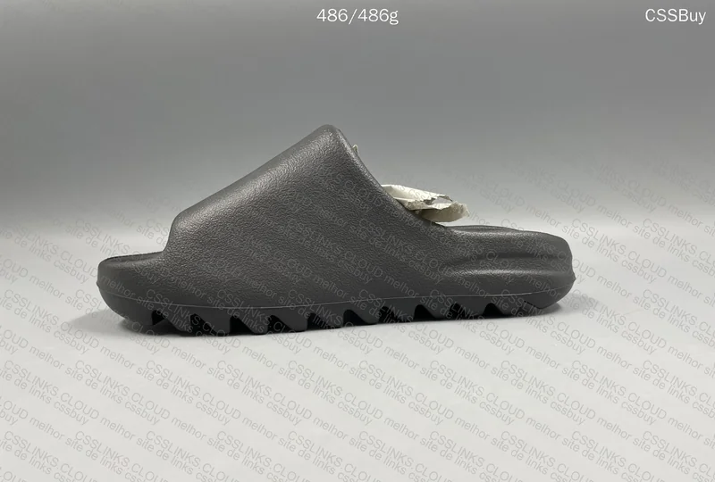 Yeezy Slide Onyx (Promotion) 2