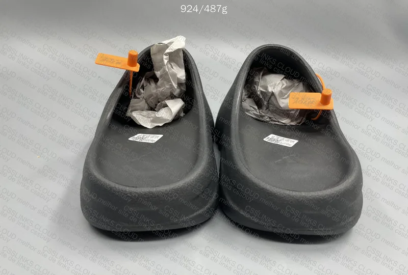 Yeezy Slide Onyx ZOK 3