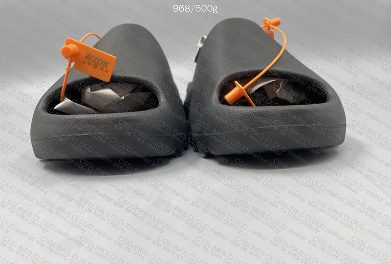 Yeezy Slide Onyx ZOK 6