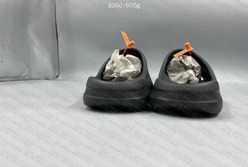 Yeezy Slide Onyx ZOK 3