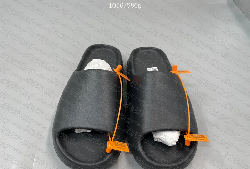 Yeezy Slide Onyx ZOK