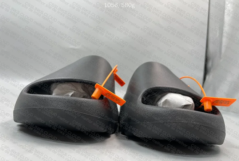 Yeezy Slide Onyx ZOK 3